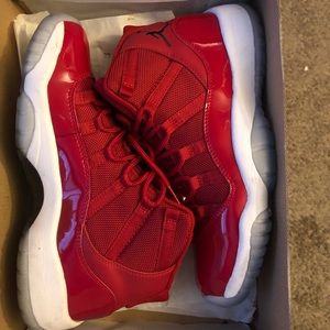 Air Jordan 11 Retro BG 6.5Y Red